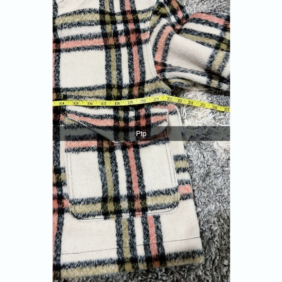 Bagatelle Shacket - Picture 8 of 14